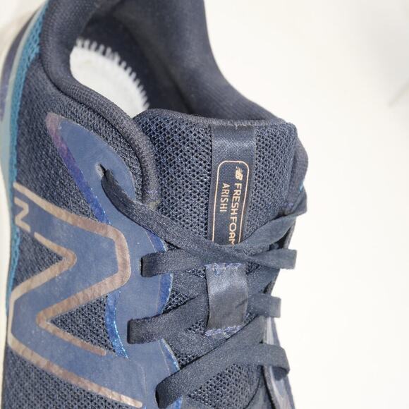 New Balance Women's 9 Fresh Foam Arishi V4 Shoes Sneakers Blue Gold NO Insoles - Picture 6 of 12